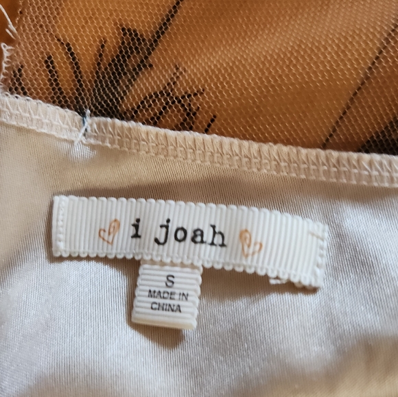 Beautiful Lace dress size small - Picture 5 of 6